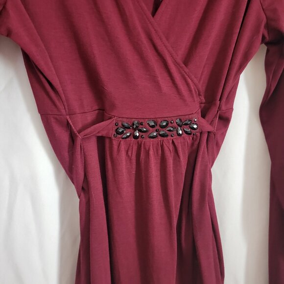 Oh Baby! Motherhood Top maternity stretch embellished tie waist cranberry wine - Picture 3 of 9